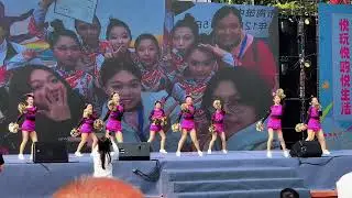 中國中山街頭表演震撼全場古代服飾+現代健身！ #HanfuWorkout  #StreetDanceFitness #AncientMeetsModern