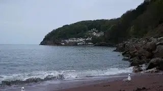 Relaxing sound of the waves of the English coast. Babbacombe.