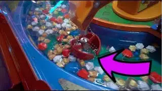 CLAW MACHINE FILLED WITH WATER (INSANE)