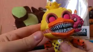Распаковка игрушек фнаф . Плюшевых и Fanko pop