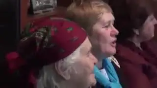Мамині яблуні..