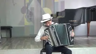 На карнавале А.Куклин баян