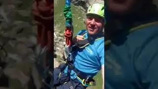Прыжок с водопада 