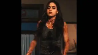 She’s the it girl. 
