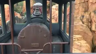 DISNEYLAND Big Thunder Mountain rides Аттракцион Диснейленда - Громовая Гора