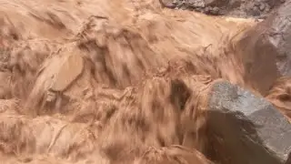 Борони деринтизори мардуми Сангвор омад аммо хамрохаш селхам омад.