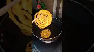 Instant jallebi recipe #viralvideo #youtube #youtubeshorts #viralvideo #ytshorts #viralshorts #video