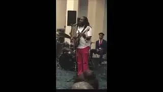 Harold Wade Jr. Singing And Playing Bass 🎸🎶
