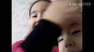 Наши рисунки мы красили лаком😲.Я с сестрёнкой