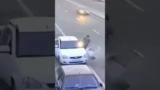 В моменте научил по зеркалам смотреть!!!
