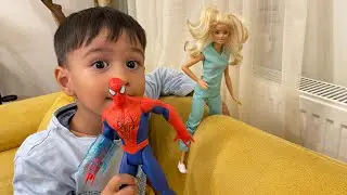 Spiderman doktor Barbie kurtarma oyunu oynuyoruz | Eğlenceli Eğitici çocuk videosu