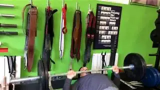 Отец Максим жмет 100 кг на 10 раз и размышляет о спорте