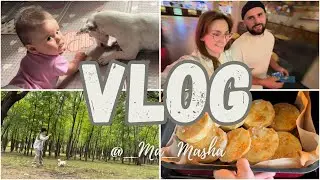 VLOG // Дочь поползла в 5 месяцев // Делаем загранпаспорт // Готовлю // Перебираю детский комод