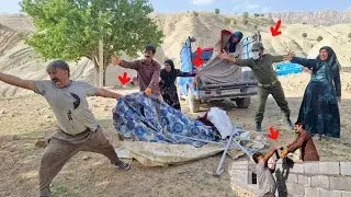 Ali's attempt to prevent Zainab from staying with her and Sakineh