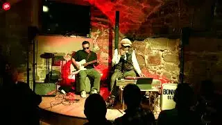 Bonny B. sings Blowin' in the wind - at Strap - Fribourg 2024