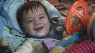 MI BEBE KEVIN SE RIE CUANDO LO ASUSTAS....CONTAGIOSO!!!