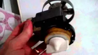 Помпа стиральной машины Miele течёт. Ремонт Миеле стиральной машины