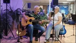 Зазвенели голоса
