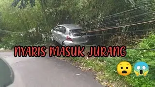 1 unit mobil nyaris masuk jurang di daerah Dago |Bandung|