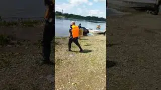 ВОСВОДовцы спасли автомобиль на реке Томи в Кемерово