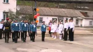 8- Б класс смотр строя  и  песни 2015