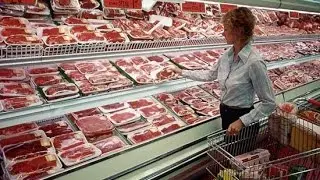 دكتور/ مجدي نزيه ينصح الجميع بشراء اللحم المجمد المستورد من الخارج حيث انه يخضع للرقابة | 