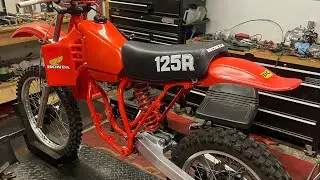 Mini O’s let’s go racin. #minios #miniolympics #cr125 #honda #serious #racers #cheaterbike #sleeper
