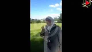 امرأة جزائرية في سويسرا توجه رسالة للشعب الجزائري امام قصر السعيد بوتفليقة