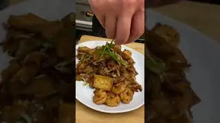 CHAR KWAY TEOW (Malaysian Chinese Style) 