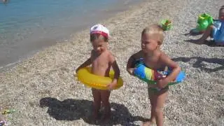 принимая как награду сердца маленького стук