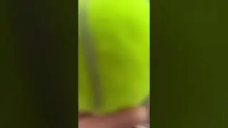 Мама и Тоня играют в теннис  