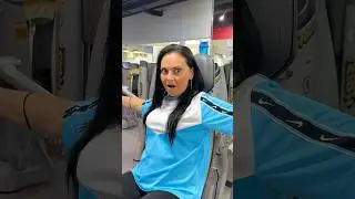 По сторонам лучше не смотреть! 😂 Смешное видео. 