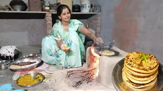 chulhe ka khana🌺एक पराठा खा कर😜तबीयत मस्त हो जाएगी🏡traditional desi dinner in India ll Village life