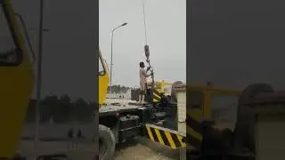 Crane Unloading