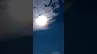 Пока все купались и загорали, не заметили редкое оптическое явление в небе