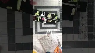 Pattern Review: So Sew Easy clear vinyl zipper bag tutorial