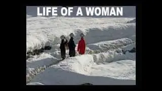 Hard life of asian women in amazing documentary pictures