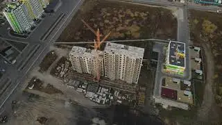 полет над строящимся зданием/flying over a building under construction