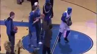 Washington Wizards fan Eddie flying dunk