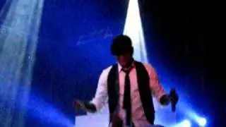 Ne-Yo - Because Of You, Live (For the first time in Brooklyn, 13.06.10)