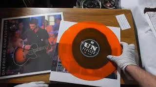 Unboxing Dashboard Confessional's 'MTV Unplugged 2.0' (Orange & Black Vinyl)