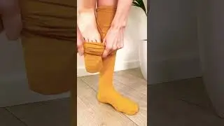 How to style Yellow tights | Sweater weather