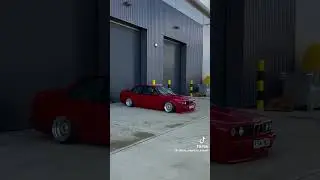 Red bmw e30