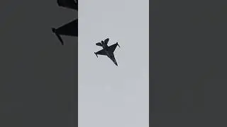 VIPER COMING AT YA!! #f16 #aviation #shorts #airshow