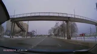Парковка перед ПП, водителя нет на месте.