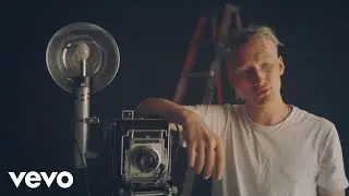 Yellow Days - Love Is Everywhere (Official Video)