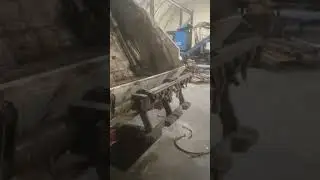 Ремонт мусоровозов. Переделка мусоровоза с задней загрузкой под ручное управление.