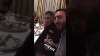 Зачитали рэп за столом