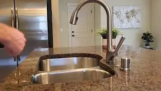 No touch faucet