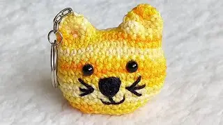 🐱 Amigurumi Kitten Keychain // Crochet keychain as a souvenir